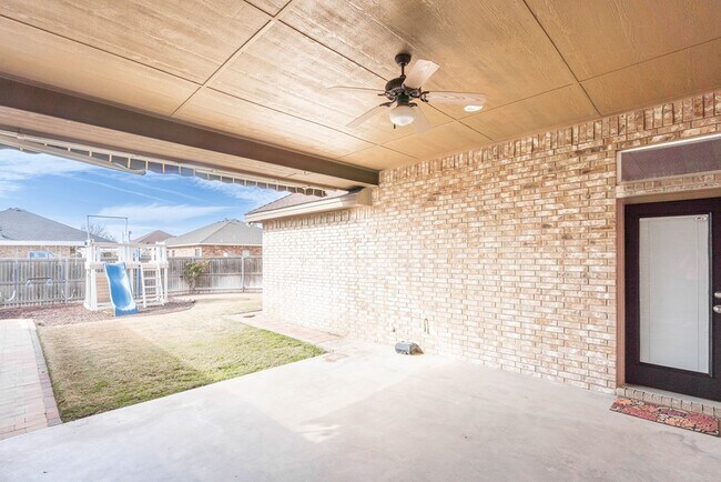 Building Photo - 3 Chambord Dr