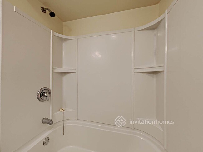 Building Photo - 334 Martin Dr