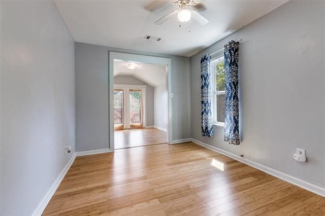 Building Photo - 8910 San Leandro Dr