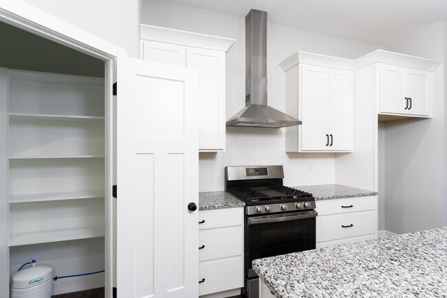 Building Photo - 4914 Glide Cv