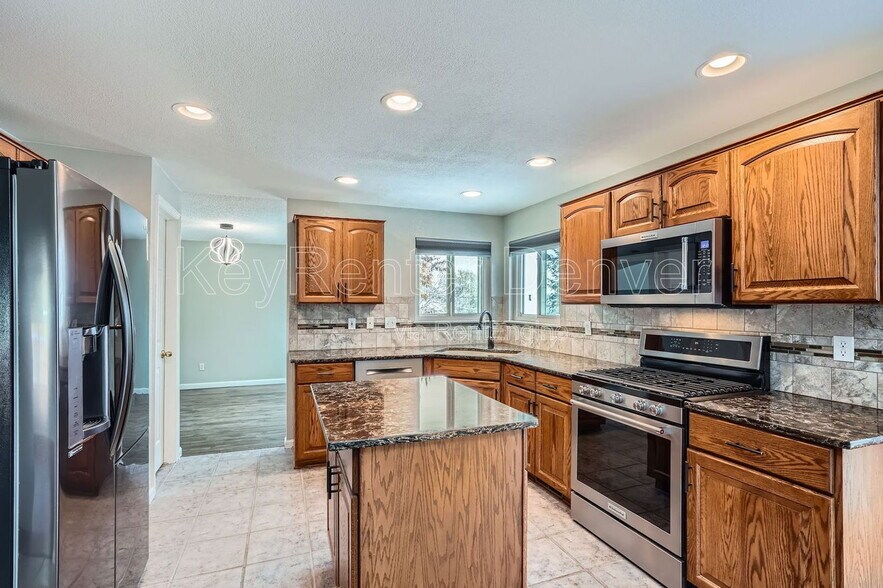 Building Photo - 5742 W 114th Pl