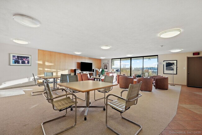 Building Photo - 100 Seaview Ave