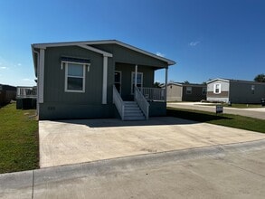 Building Photo - 100 Biloxi Ct