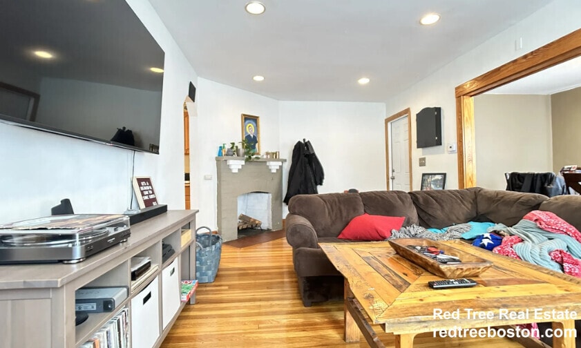 Building Photo - 27 S Crescent Circuit