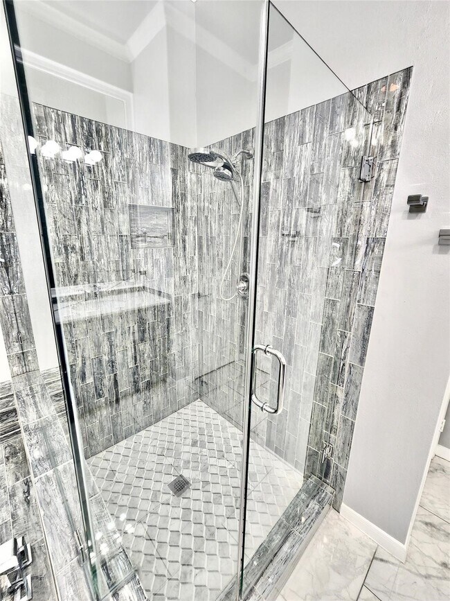 Building Photo - 32 Waugh Dr