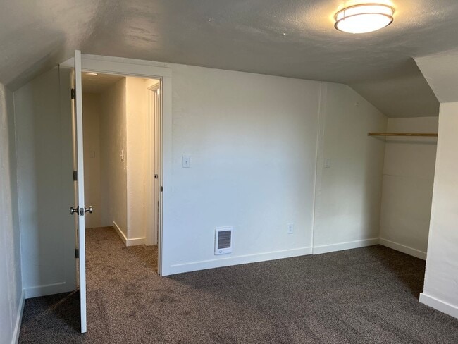 Building Photo - Updated 3 bedroom 1 bathroom house! MOVE I...