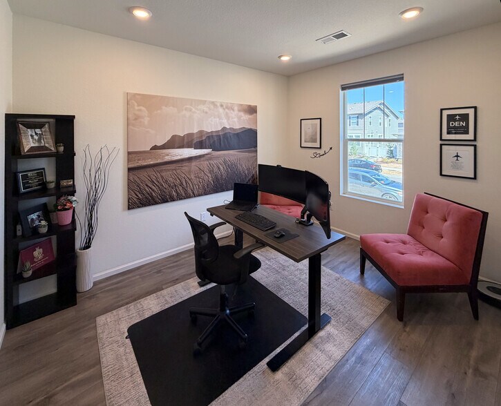 Building Photo - 2497 Winding Dr