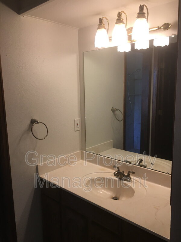 Building Photo - 9908 W 70th Pl