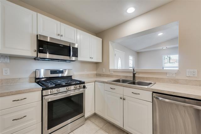 Building Photo - 8611 Hanford Dr