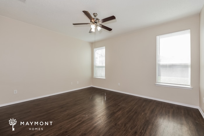 Building Photo - 2214 Sumac Dr