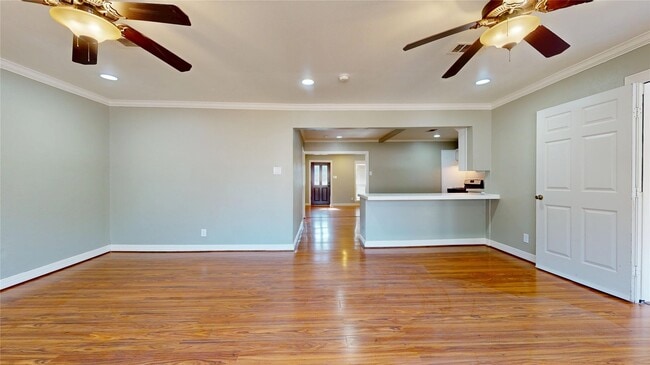 Building Photo - 317 Moody St