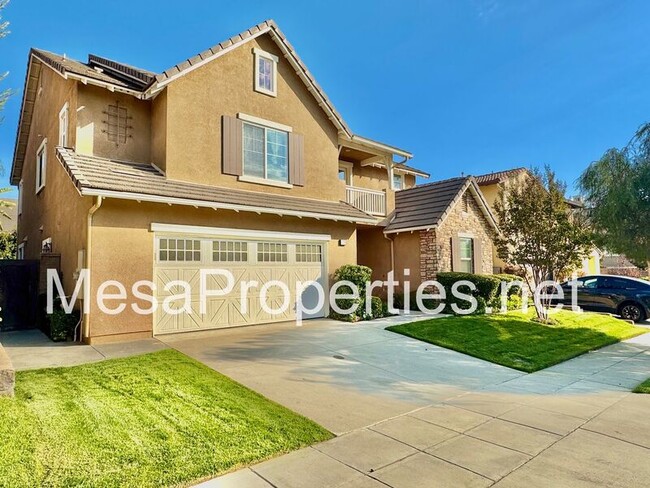 Building Photo - 1774 Wright Pl