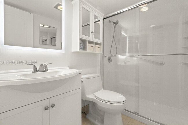 Building Photo - 1018 Durham A