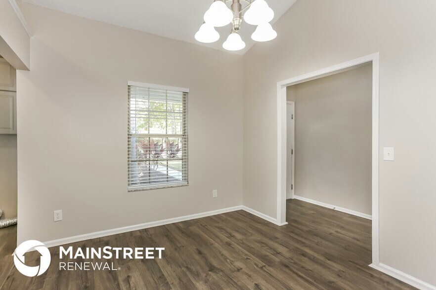 Building Photo - 2016 Avila Way