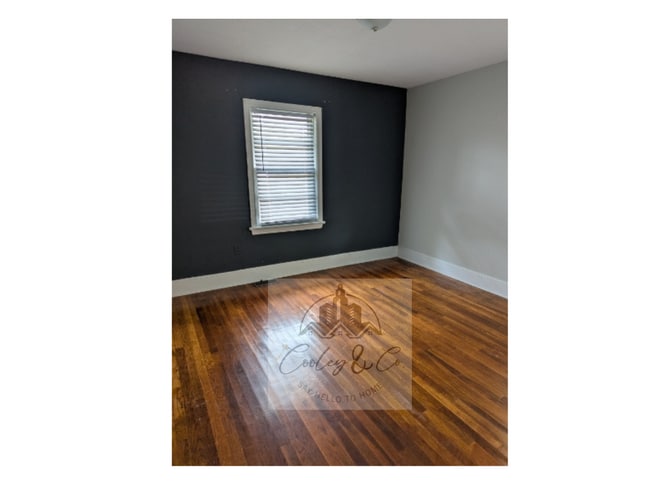 Building Photo - 1206 S 9th St