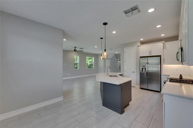 Building Photo - 4899 Isola Ct