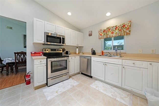 Building Photo - 590 Ridgewood St NW