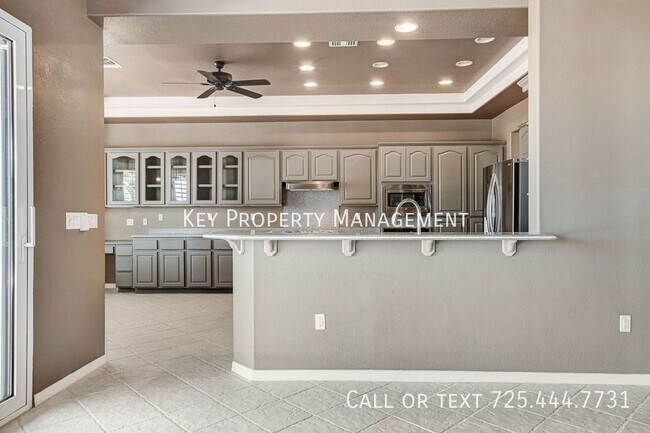 Building Photo - 2240 Sun Cliffs St