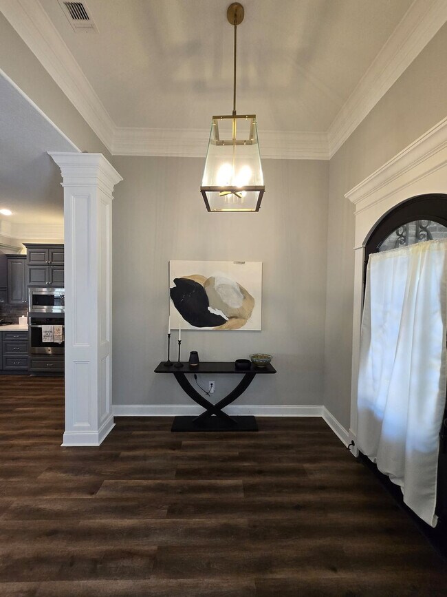 Building Photo - 13812 E El Bonito Dr