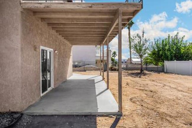 Building Photo - 17705 Vista Point Dr