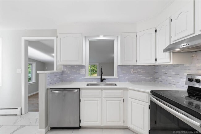 Building Photo - 3 Alscot Dr