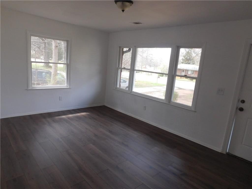 Building Photo - 2174 Whites Mill Rd