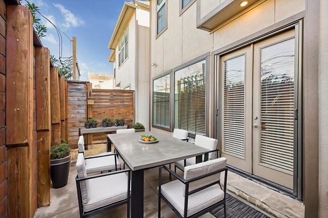 Building Photo - 5749 Larkin St