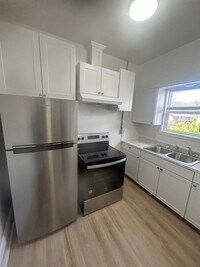 Building Photo - University of Utah Student Housing