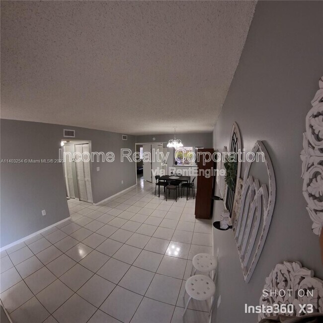 Building Photo - 13165 SW 64th Terrace