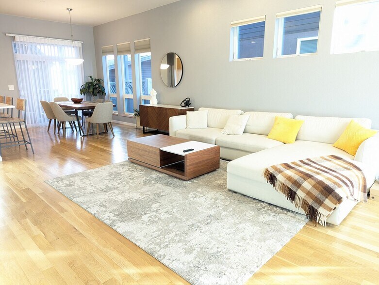 Building Photo - 1388 Snowberry Ln