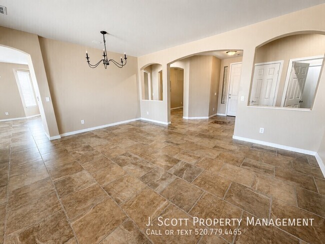Building Photo - 8206 S 22nd Ln