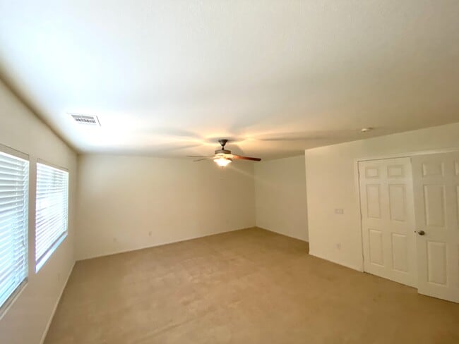 Building Photo - 1886 Spring White Rd