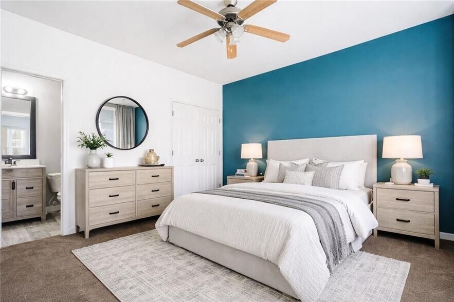 Building Photo - 1582 Ewing Farm Dr