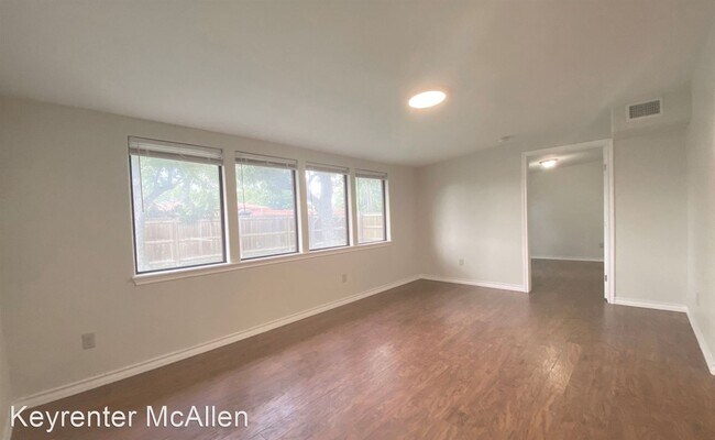 Building Photo - 4 br, 2 bath House - 1708 N 6th St