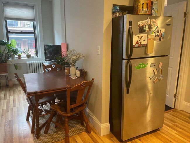 Building Photo - NORTH END 3 BED!!!!