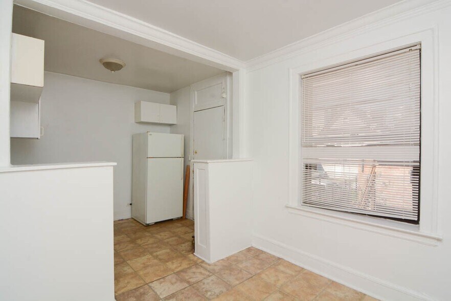 Building Photo - 2336 N Spaulding Ave