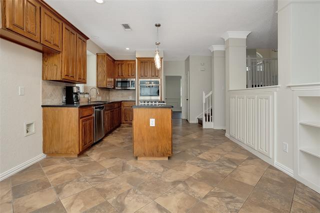 Building Photo - 6716 Bluffview Dr
