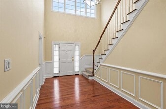 Building Photo - 12 Windermere Way