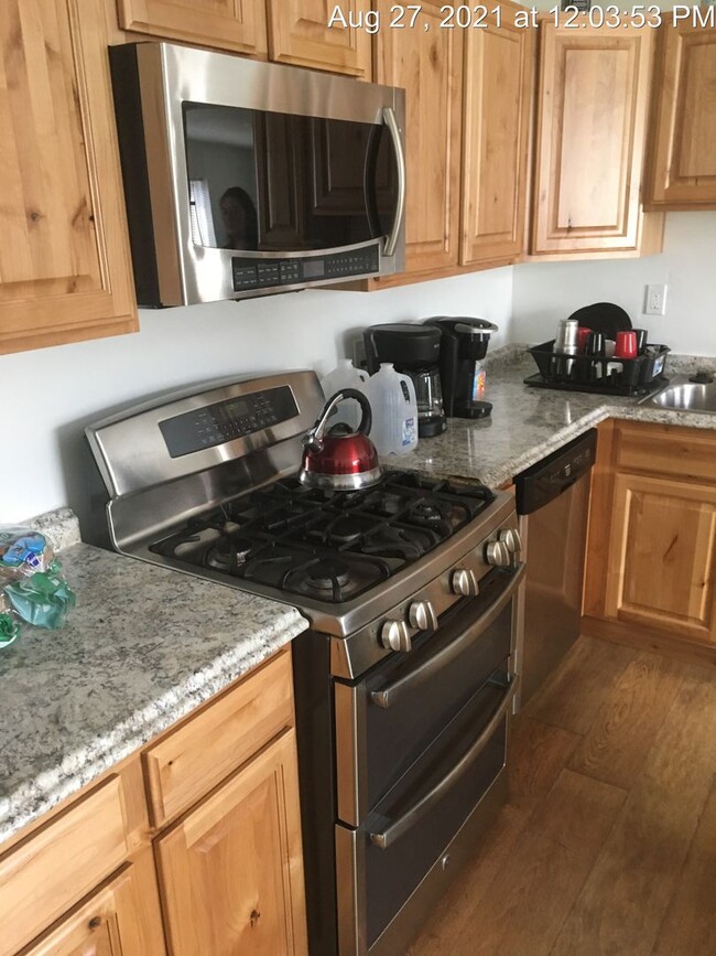 Building Photo - 4 bedroom Country home in Wellsville.  Available in November! Half off November pro rate rent