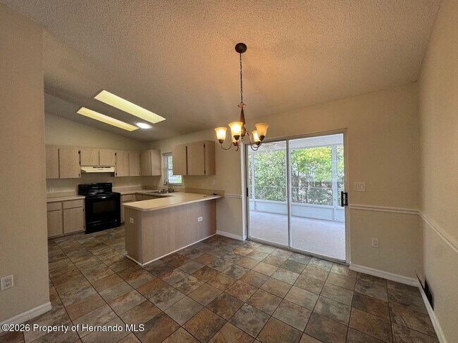 Building Photo - 5317 Woodridge Ln