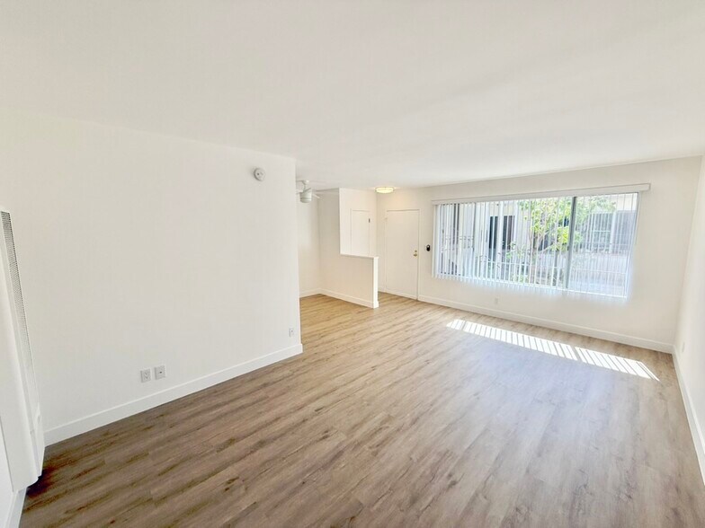 Building Photo - 12745 Venice Blvd