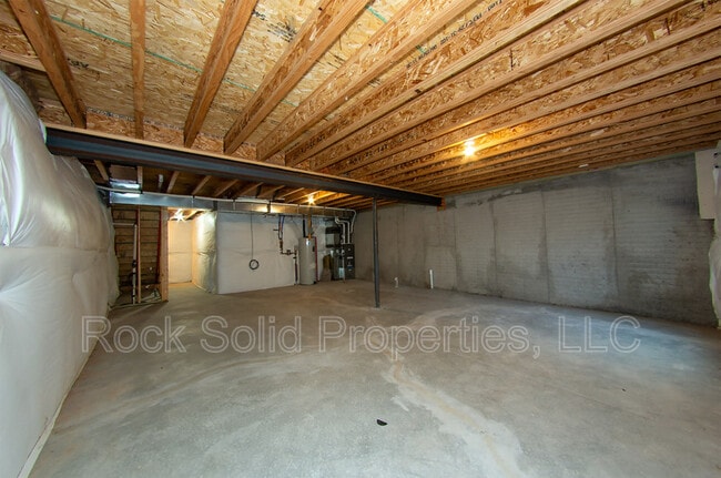 Building Photo - 6520 Painted Rock Trl