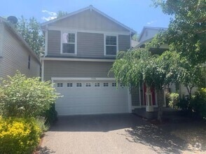 Building Photo - Hidden Creek Neighborhood Gem