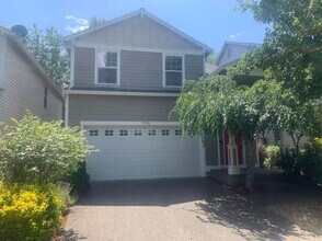 Building Photo - Hidden Creek Neighborhood Gem