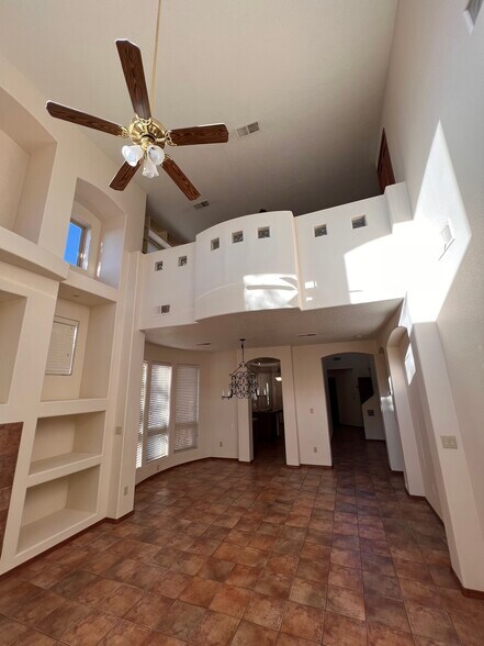 Building Photo - 13200 Bighorn Rd NE