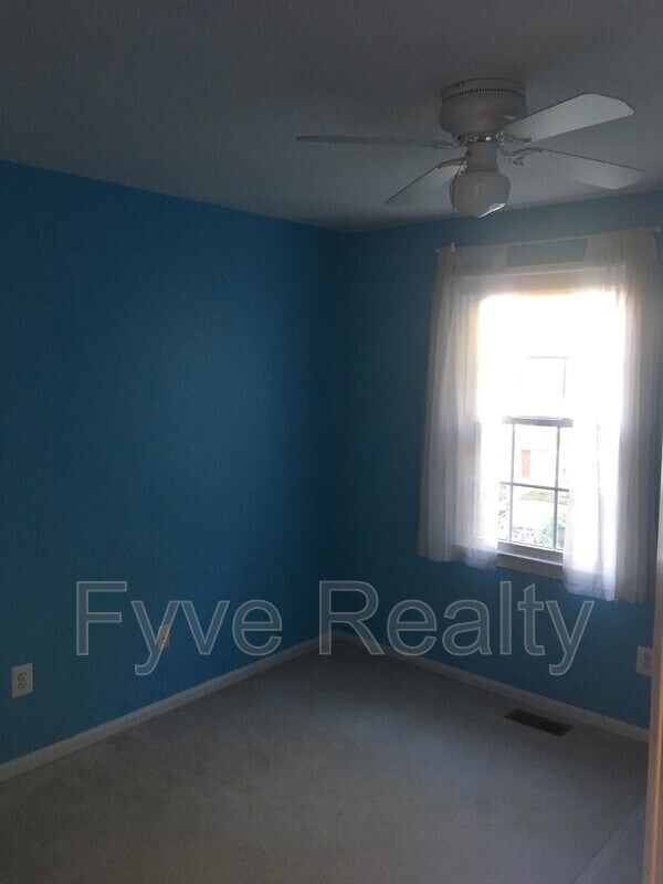 Building Photo - 3166 Borge St