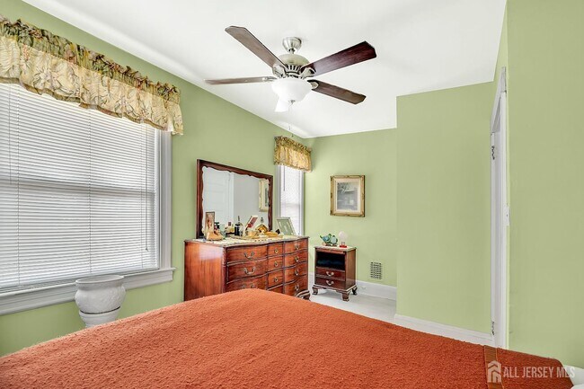 Building Photo - 314-316-316 Park Pl