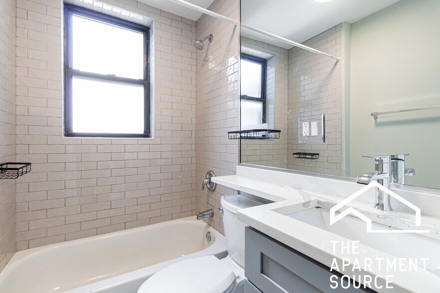 Building Photo - 501 W Belmont Ave