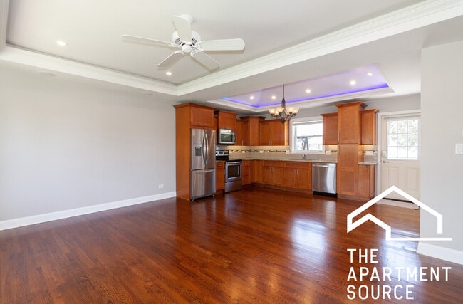 Building Photo - 8108 S 85th Ave