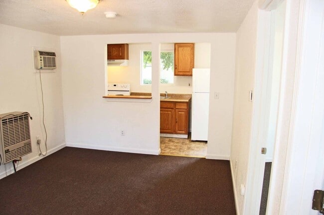 Building Photo - Nice cottage in Tuolumne